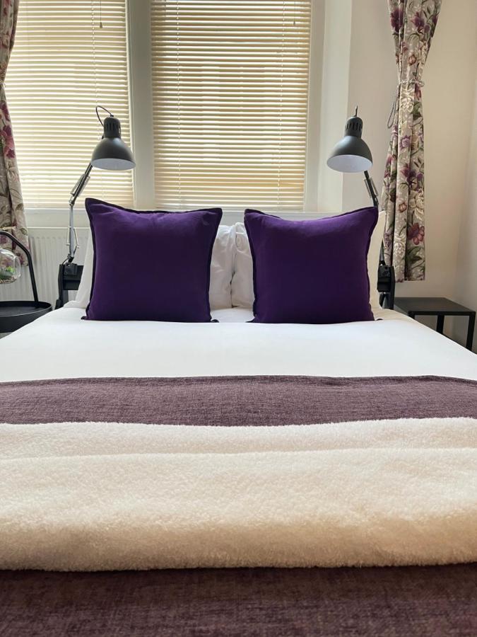 Located Two Bedroom Appartamento Bristol