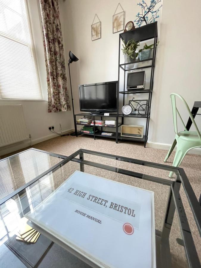 Located Two Bedroom Appartamento Bristol