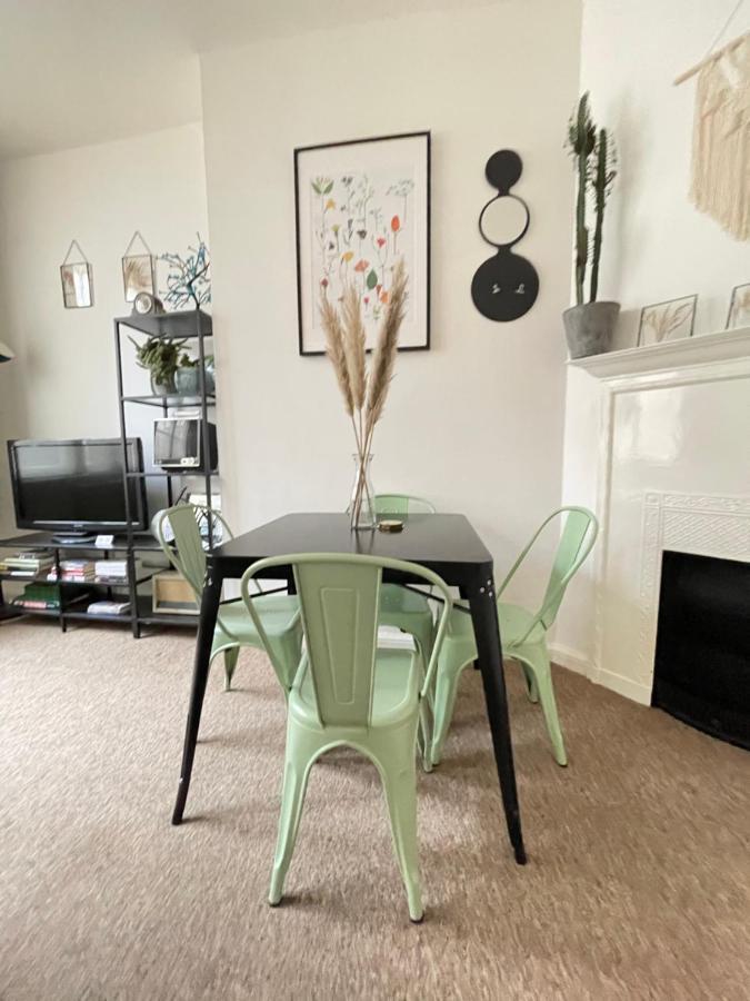 Located Two Bedroom Appartamento *